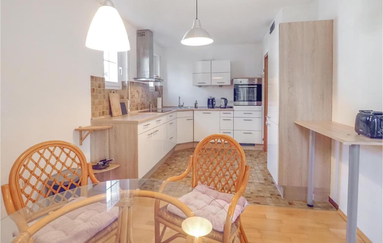 Amazing Apartment In Ober Ramstadt With Kitchen ภายนอก รูปภาพ